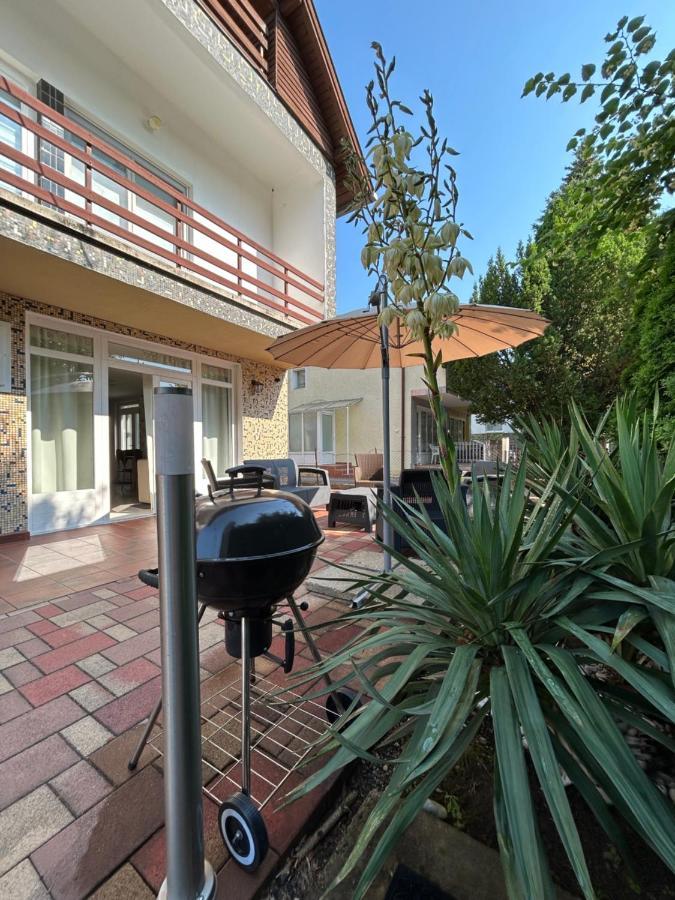 Villa Babzsi Nyaralo à Vonyarcvashegy Extérieur photo